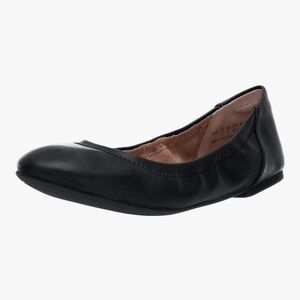 Amazon Essentials Women's Black Leather Slip-On Ballet Flat